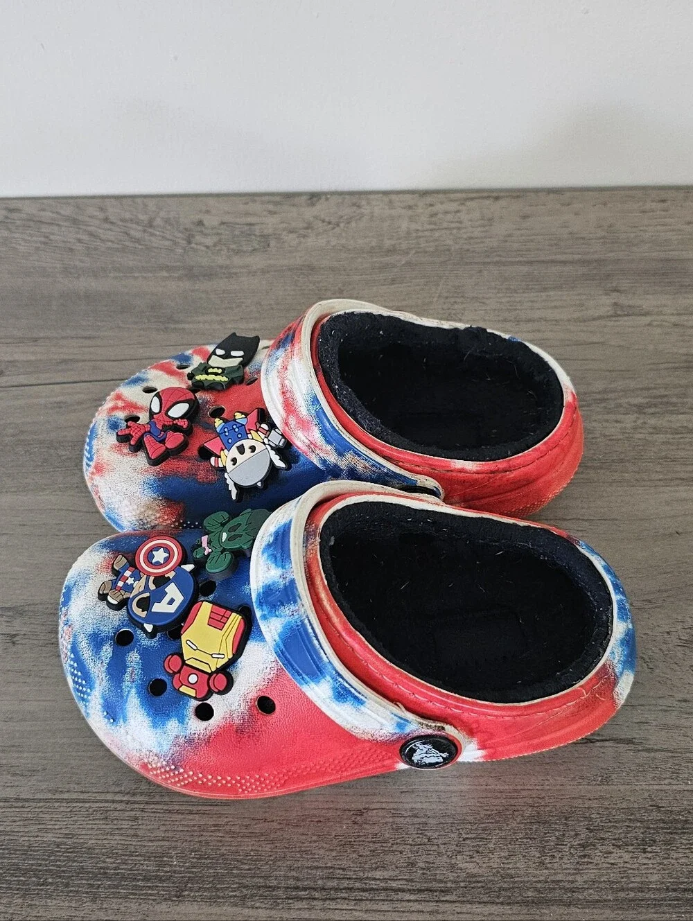 Crocs Kids Tie Dye Clog Superhero Charms Red Blue White Toddler Boy 8 Plush